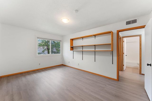 26 Arthur Avenue SE 304, Minneapolis, MN 55414