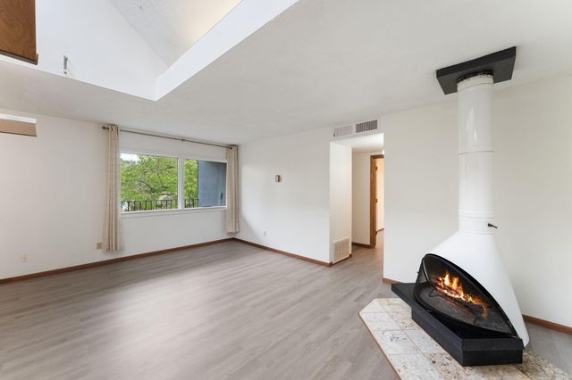 26 Arthur Avenue SE 304, Minneapolis, MN 55414