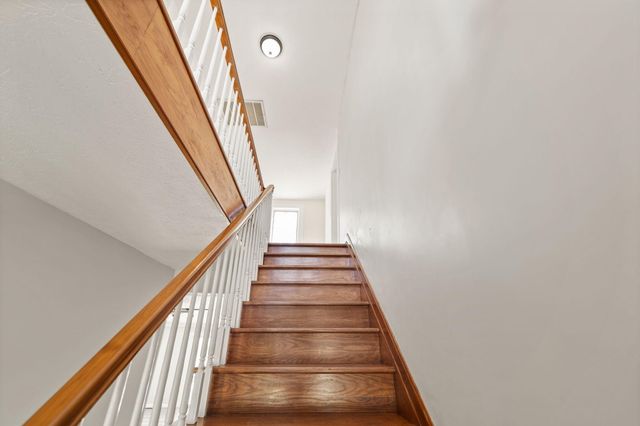 518 W Lakeshore Drive, Burnside, KY 42519