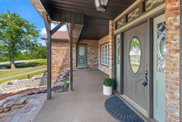 518 W Lakeshore Drive, Burnside, KY 42519