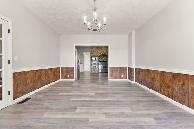 518 W Lakeshore Drive, Burnside, KY 42519