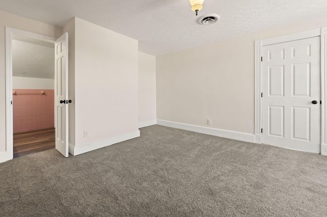 518 W Lakeshore Drive, Burnside, KY 42519
