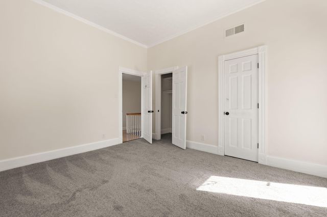 518 W Lakeshore Drive, Burnside, KY 42519