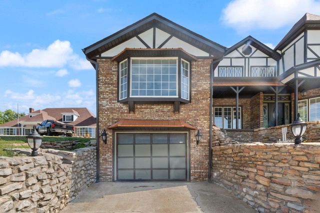 518 W Lakeshore Drive, Burnside, KY 42519