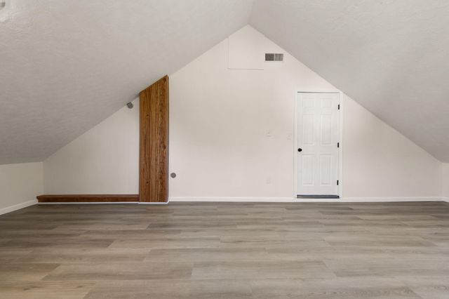518 W Lakeshore Drive, Burnside, KY 42519