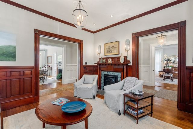 292 Franklin Street, Newton, MA 02458