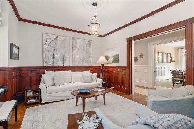 292 Franklin Street, Newton, MA 02458