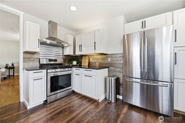 800 Myrtine Street, Enumclaw, WA 98022