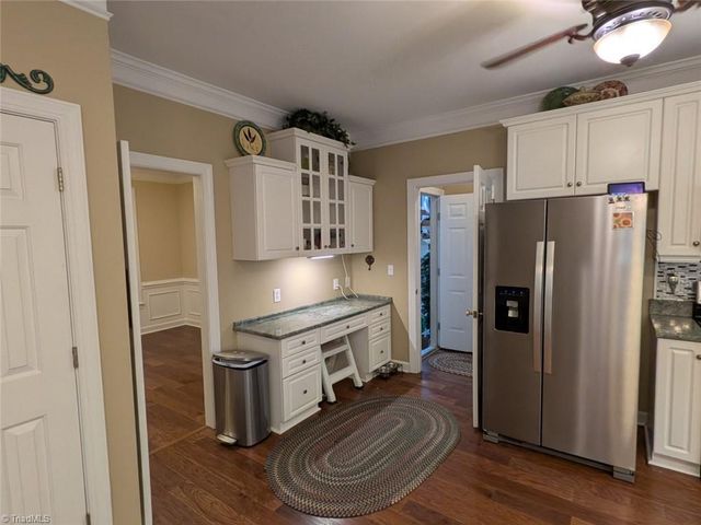 1702 Lakeland Point, High Point, NC 27265
