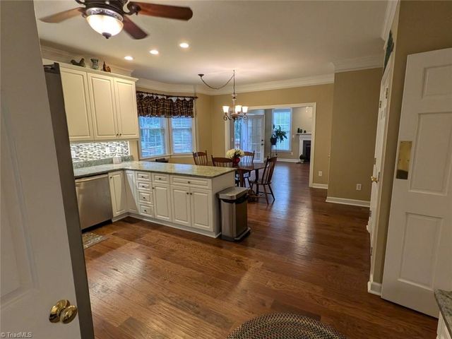 1702 Lakeland Point, High Point, NC 27265