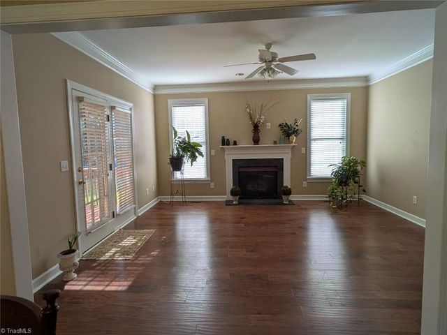 1702 Lakeland Point, High Point, NC 27265
