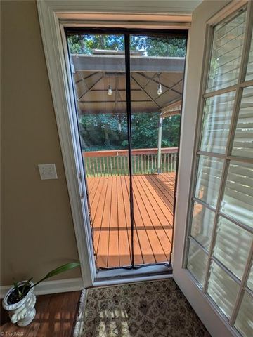 1702 Lakeland Point, High Point, NC 27265