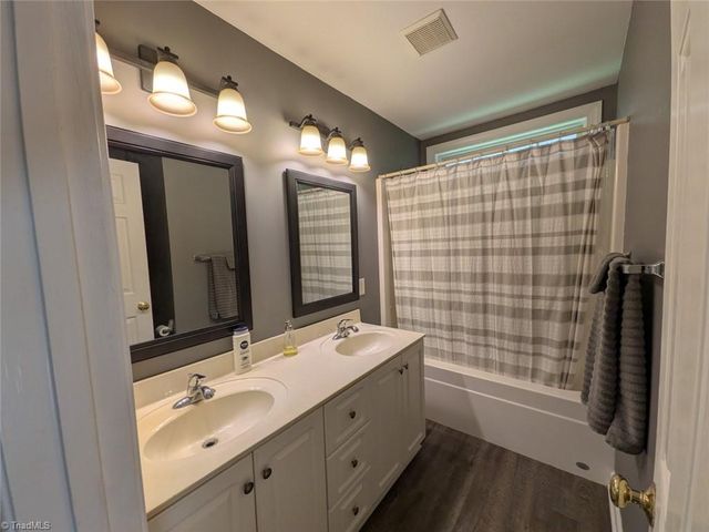 1702 Lakeland Point, High Point, NC 27265