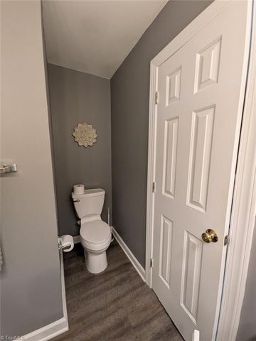 1702 Lakeland Point, High Point, NC 27265