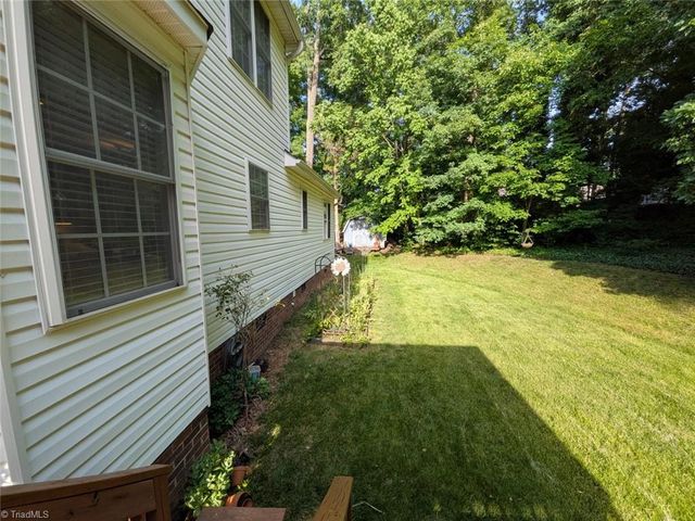 1702 Lakeland Point, High Point, NC 27265