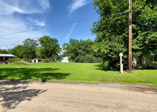 300 Smith Street, Como, TX 75431