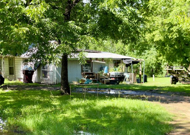 300 Smith Street, Como, TX 75431