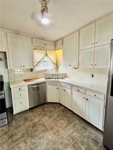 4010 Lowman St, Corpus Christi, TX 78411