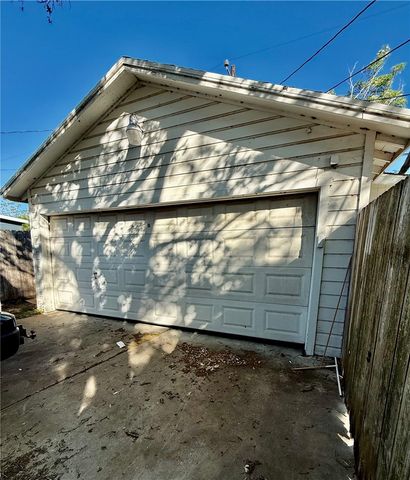 4010 Lowman St, Corpus Christi, TX 78411