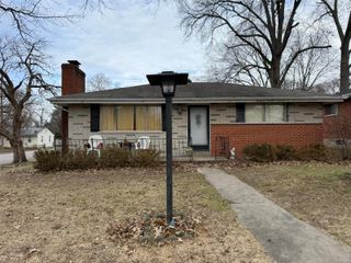 1149 Reale Avenue, St Louis, MO 63138