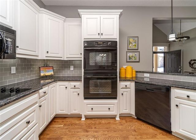 16910 S BRADLEY Drive, Olathe, KS 66062