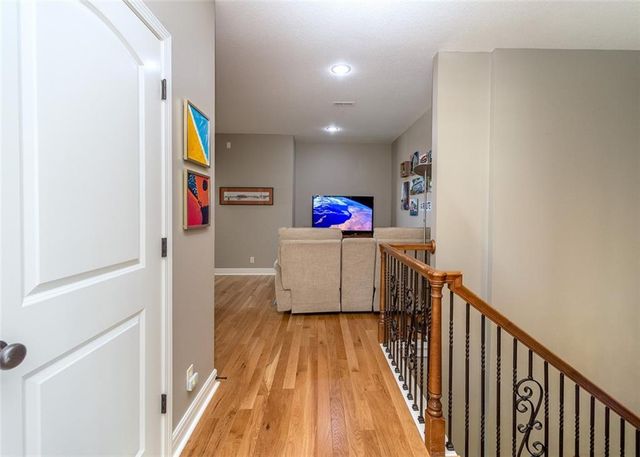 16910 S BRADLEY Drive, Olathe, KS 66062