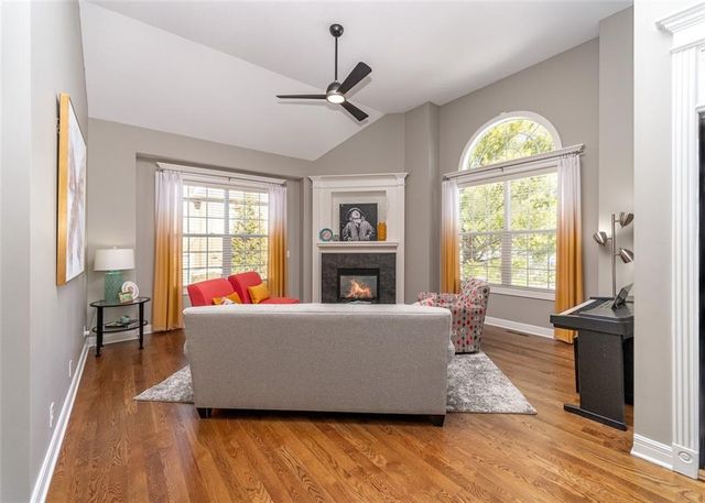 16910 S BRADLEY Drive, Olathe, KS 66062