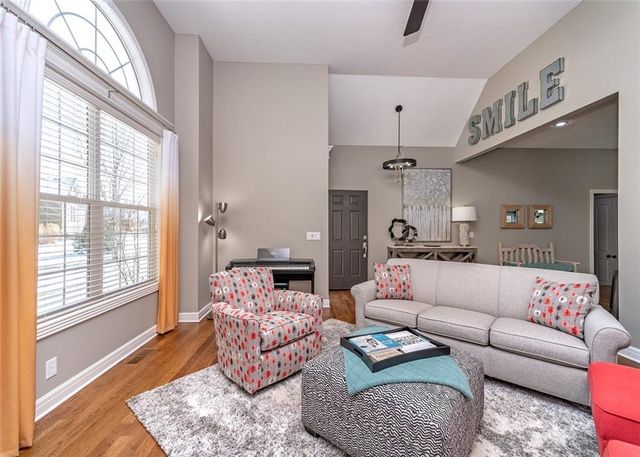 16910 S BRADLEY Drive, Olathe, KS 66062