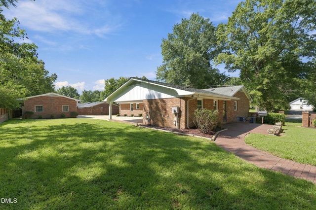 1409 Rockwood Avenue, Burlington, NC 27215