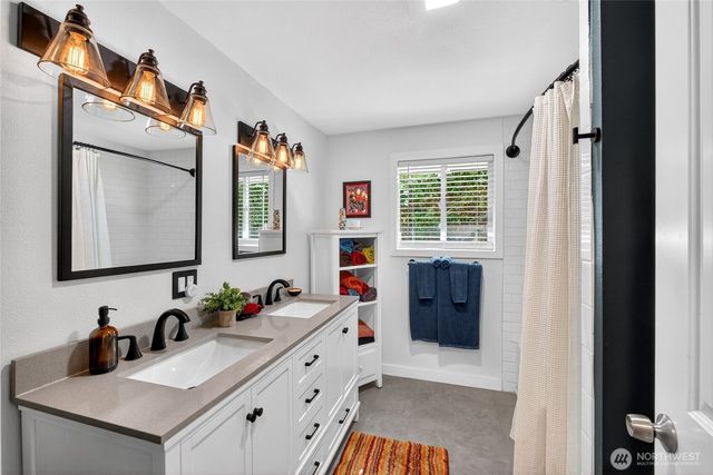 7252 14th Avenue NE, Olympia, WA 98516