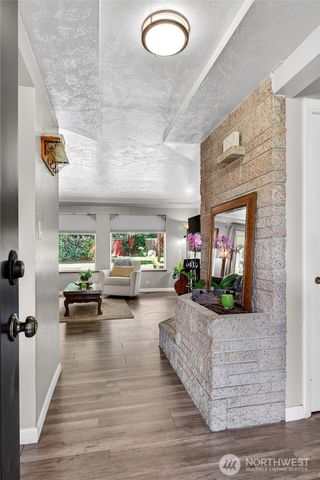 7252 14th Avenue NE, Olympia, WA 98516