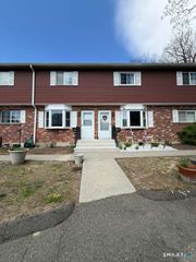 35 Leslie Road L, Bridgeport, CT 06606