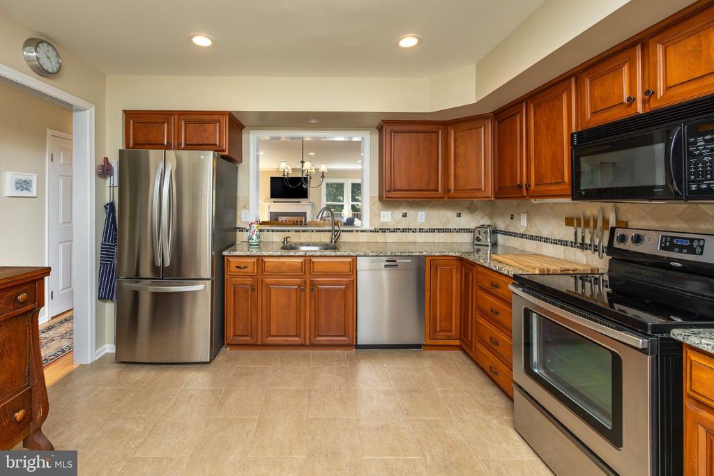 3054 MITCHELL CT, LAFAYETTE HILL, PA 19444 — photo 4