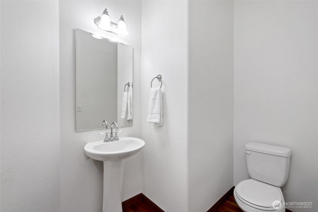 1515 Daffodil Avenue NE, Orting, WA 98360