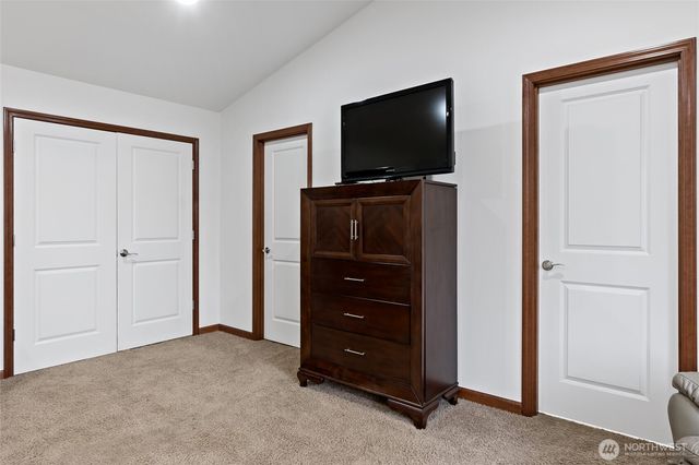 1515 Daffodil Avenue NE, Orting, WA 98360