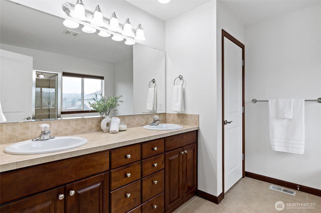 1515 Daffodil Avenue NE, Orting, WA 98360