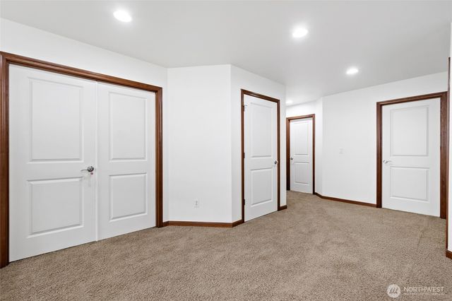 1515 Daffodil Avenue NE, Orting, WA 98360