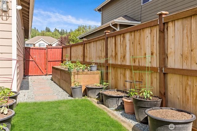 1515 Daffodil Avenue NE, Orting, WA 98360