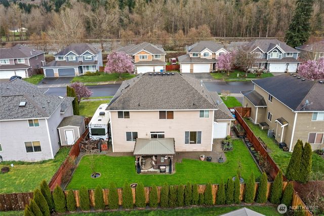 1515 Daffodil Avenue NE, Orting, WA 98360