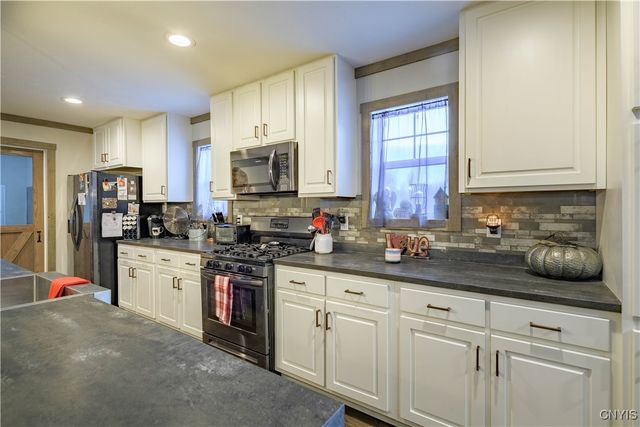 51 Pangborn Road, Hastings, NY 13036