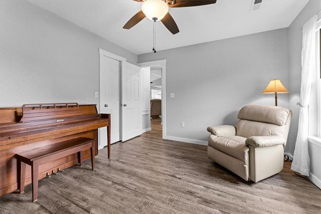 825 Mockingbird Lane, Gentry, AR 72734