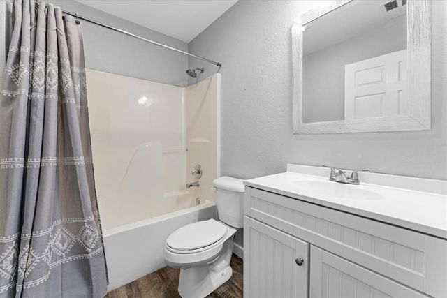 825 Mockingbird Lane, Gentry, AR 72734