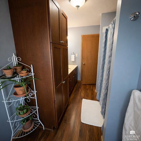 2141 Emery Lane, Abilene, KS 67410