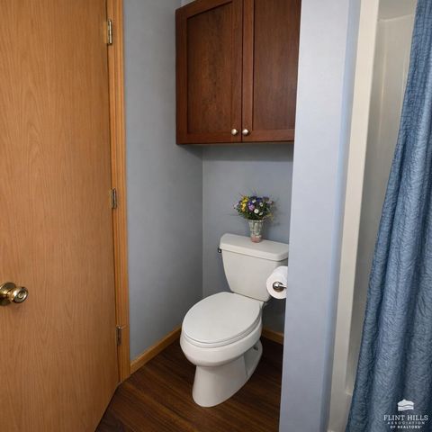 2141 Emery Lane, Abilene, KS 67410