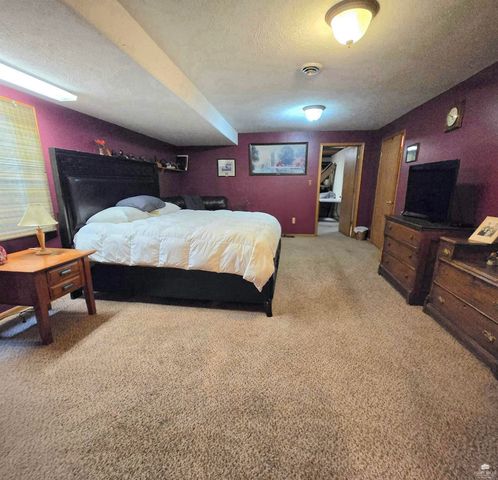 2141 Emery Lane, Abilene, KS 67410