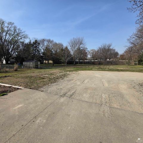 2141 Emery Lane, Abilene, KS 67410