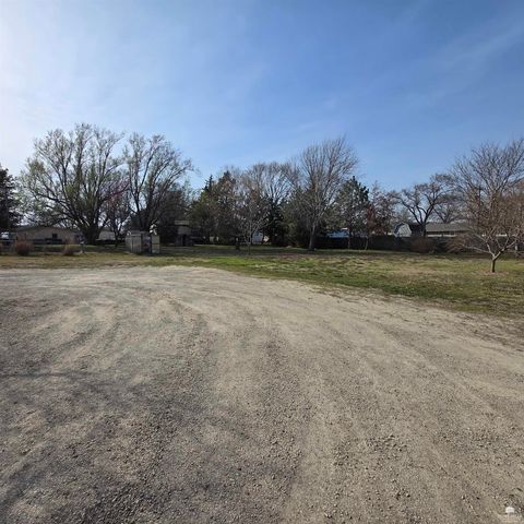 2141 Emery Lane, Abilene, KS 67410