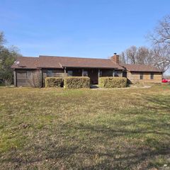 2141 Emery Lane, Abilene, KS 67410