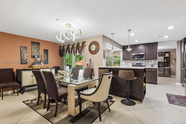 8835 NW 27th St, Coral Springs, FL 33065