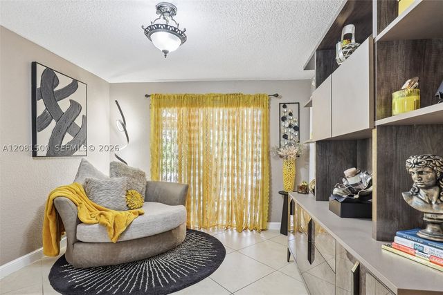 8835 NW 27th St, Coral Springs, FL 33065